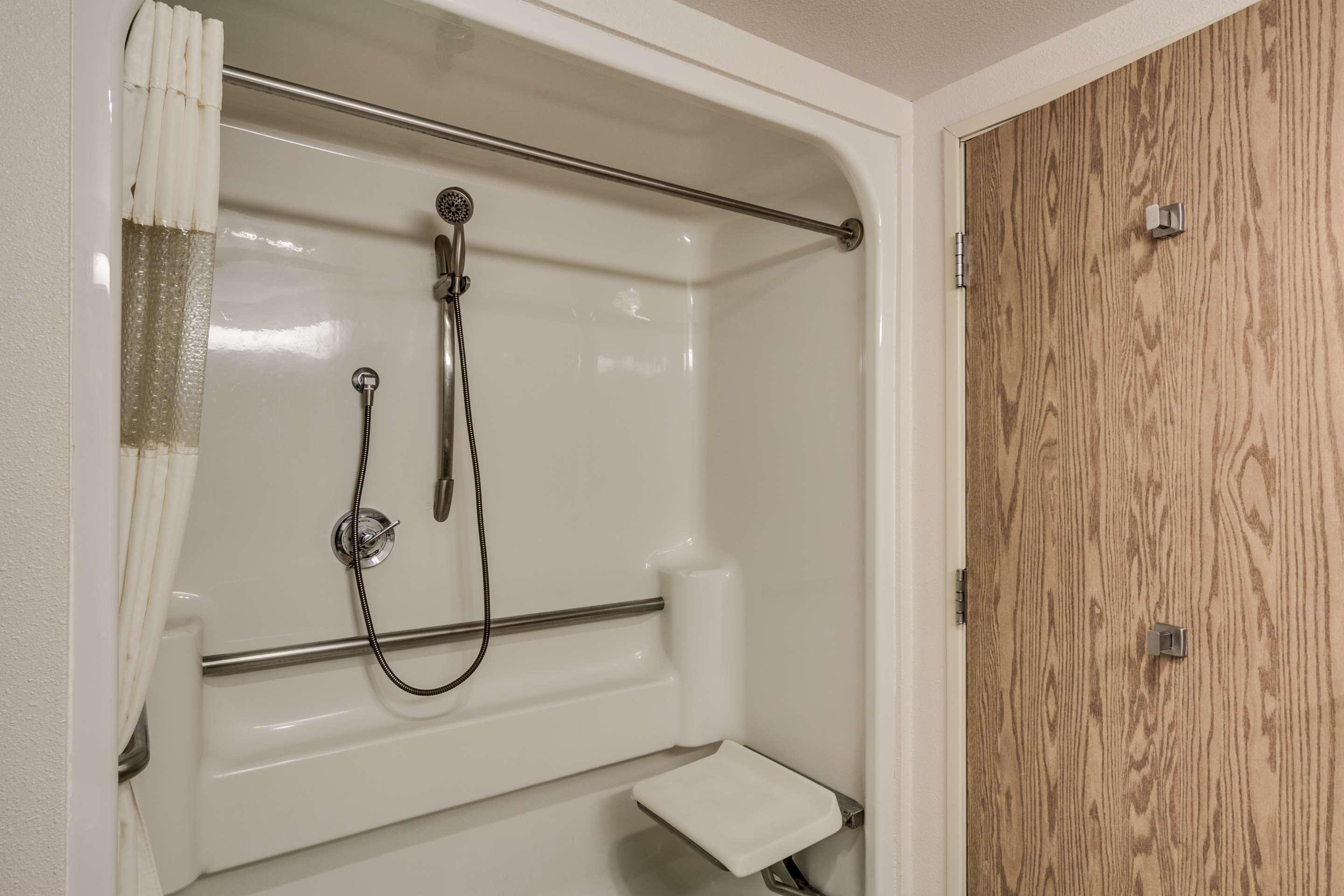 Best Western Plus Philadelphia Bensalem Hotel Exterior foto