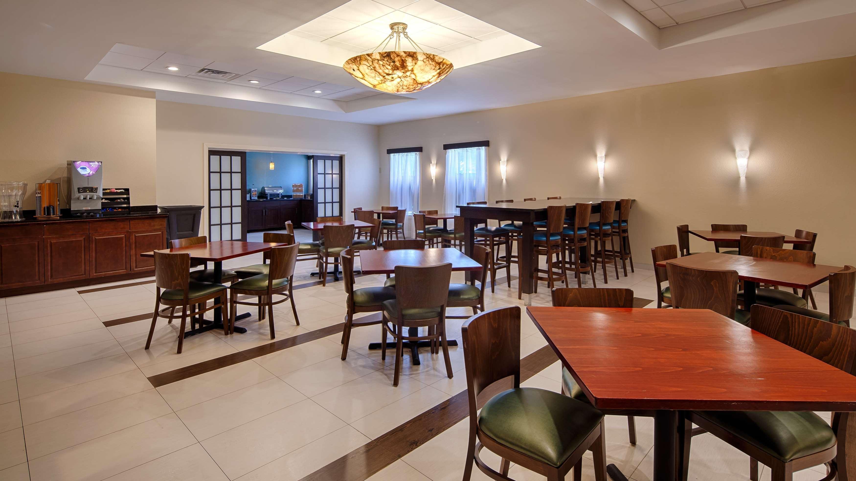 Best Western Plus Philadelphia Bensalem Hotel Exterior foto